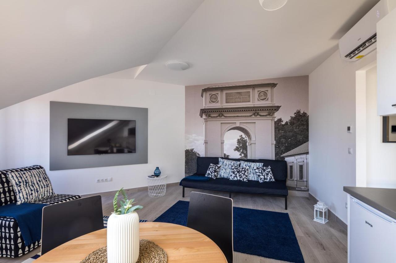 Stafetahaz Apartmanok Vac Exterior photo