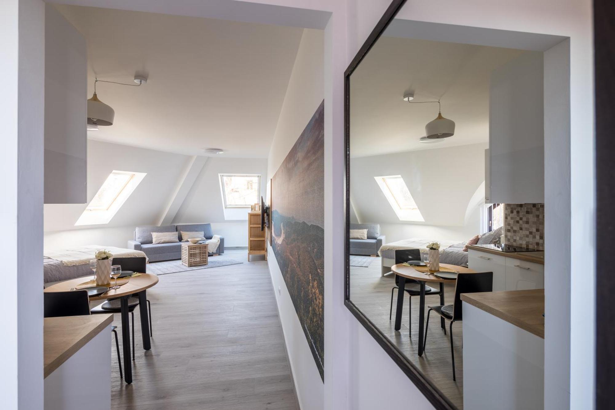 Stafetahaz Apartmanok Vac Exterior photo