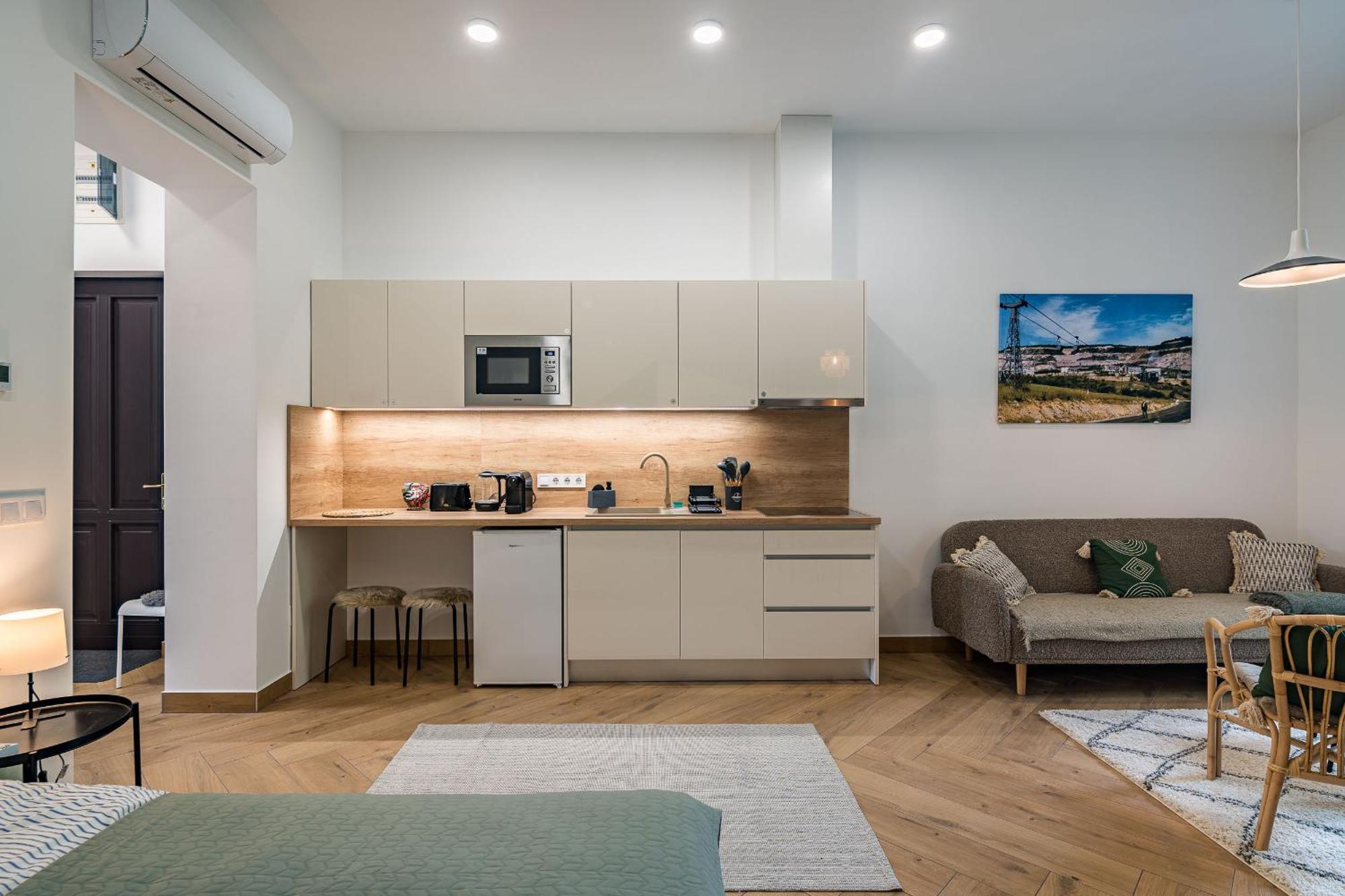 Stafetahaz Apartmanok Vac Exterior photo