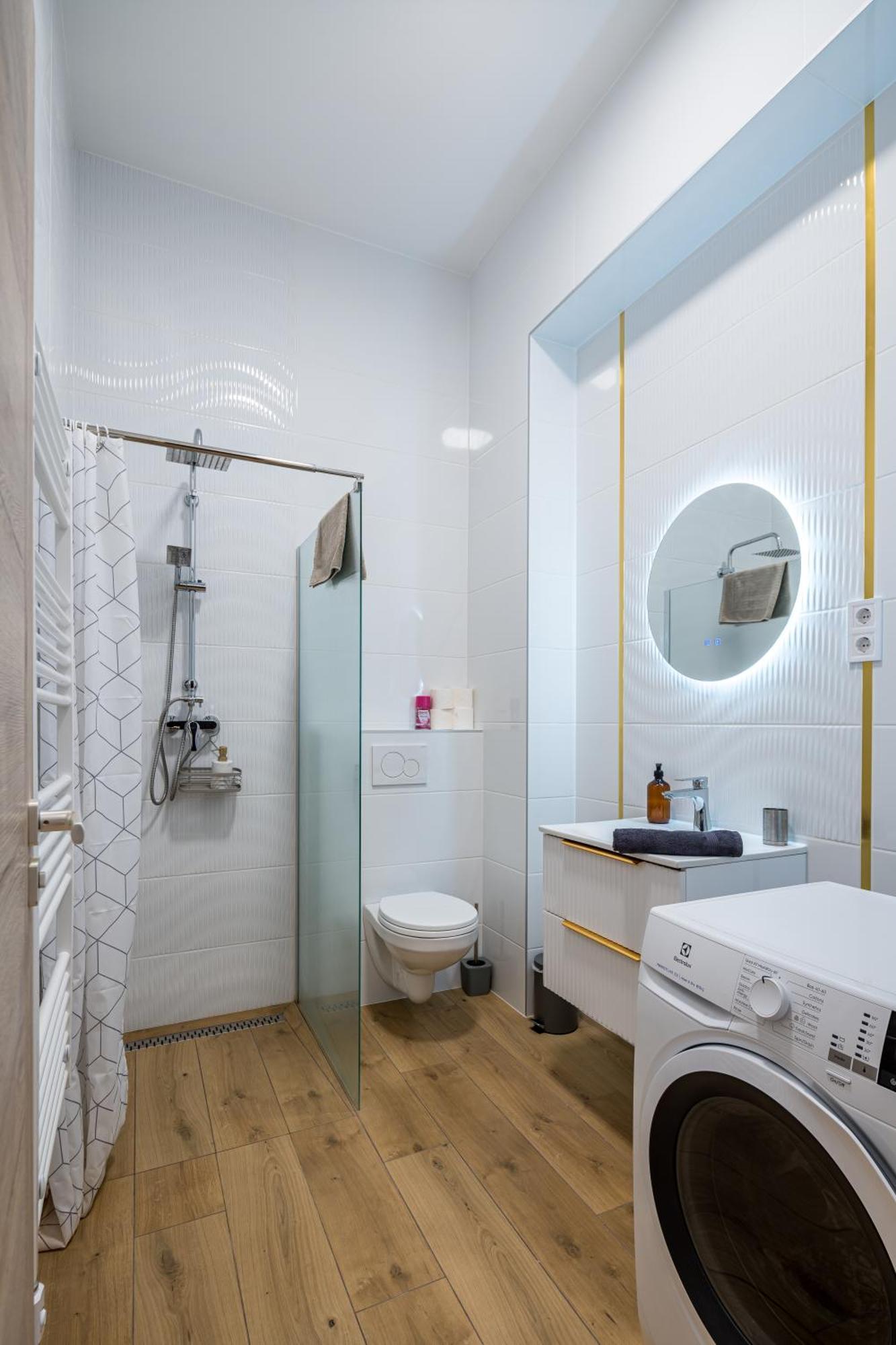 Stafetahaz Apartmanok Vac Exterior photo
